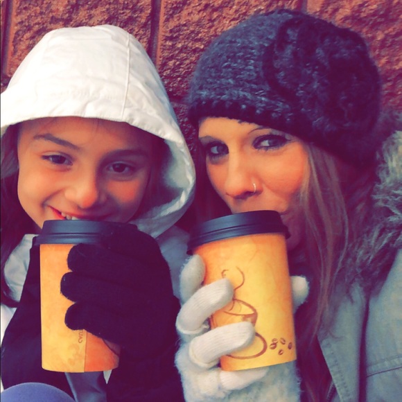 Meet your Posher, Diana - Picture 2 of 8